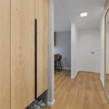 Train Station With Terrasse 1 Appartement