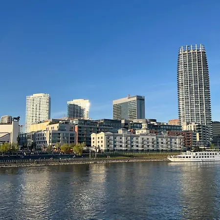 Apartment Train Station With Terrasse 1