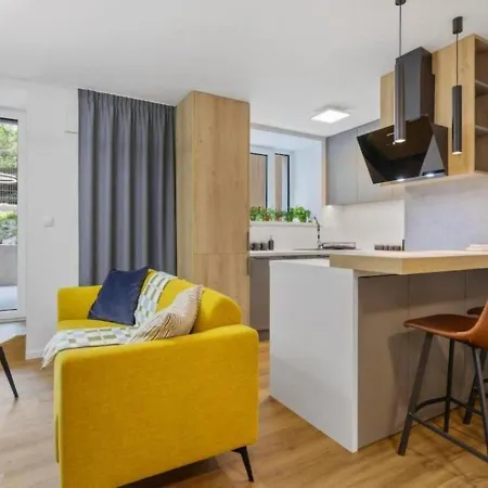 Train Station With Terrasse 1 Apartamento Bratislava